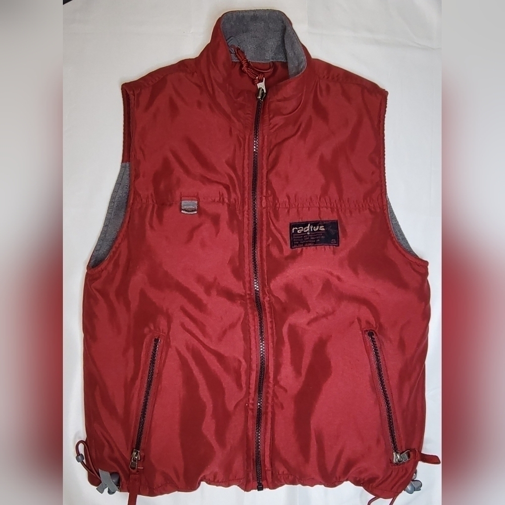 Radius Full Zip Reversible Red and Gray Drawstring Vest Boy's Small - Picture 3 of 12